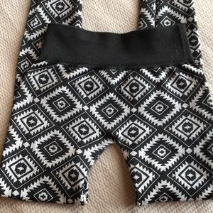 Geometric design leggings